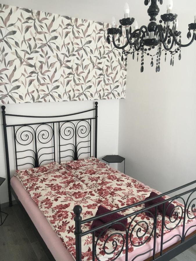 Apartman Mercedes Szeged Exterior foto